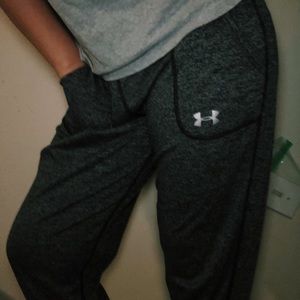 Very cute Under Amour dark grey Sweatpants/Joggers